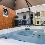 Nevila House 1 * Σκόπελος