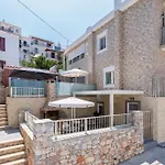 Nevila House 1 Διαμέρισμα *