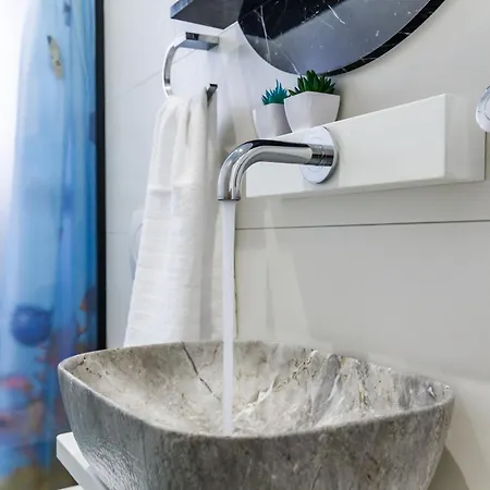 Nevila House 1 アパート スコペロス