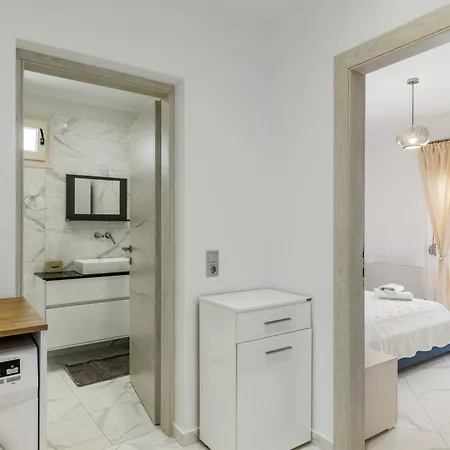 Nevila House 1 アパート スコペロス