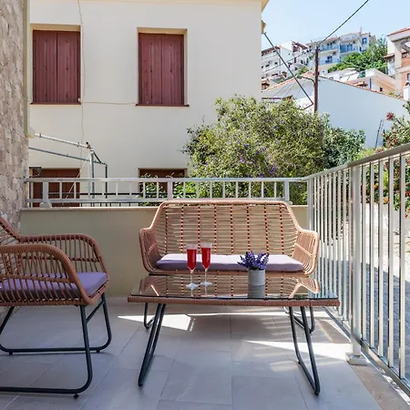 Nevila House 1 アパート *