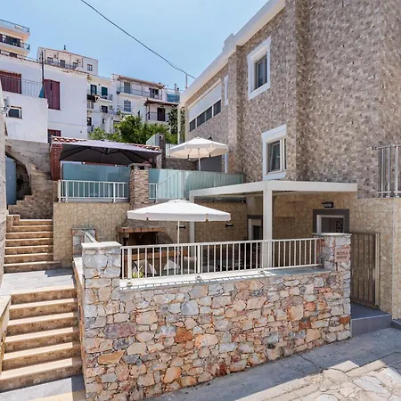 Nevila House 1 * スコペロス